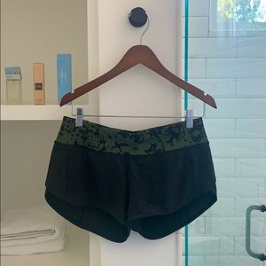 Lululemon black green floral shorts